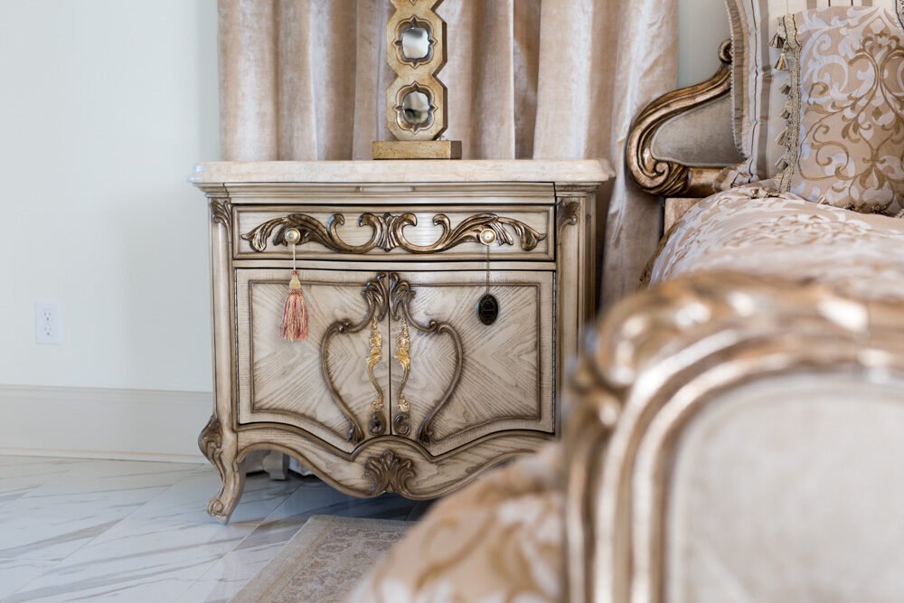 Gilded chest detail